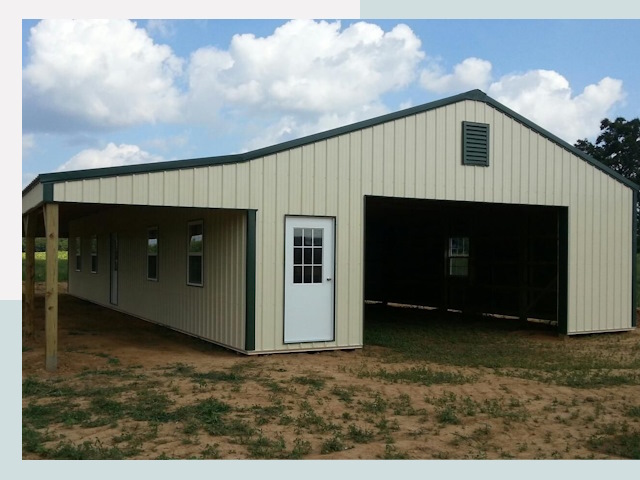 Строительство конюшен в Добрянке