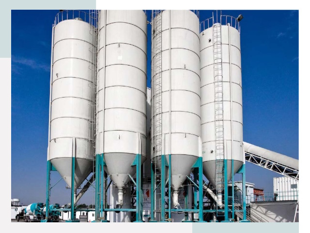 Строительство цементных силосов в Добрянке